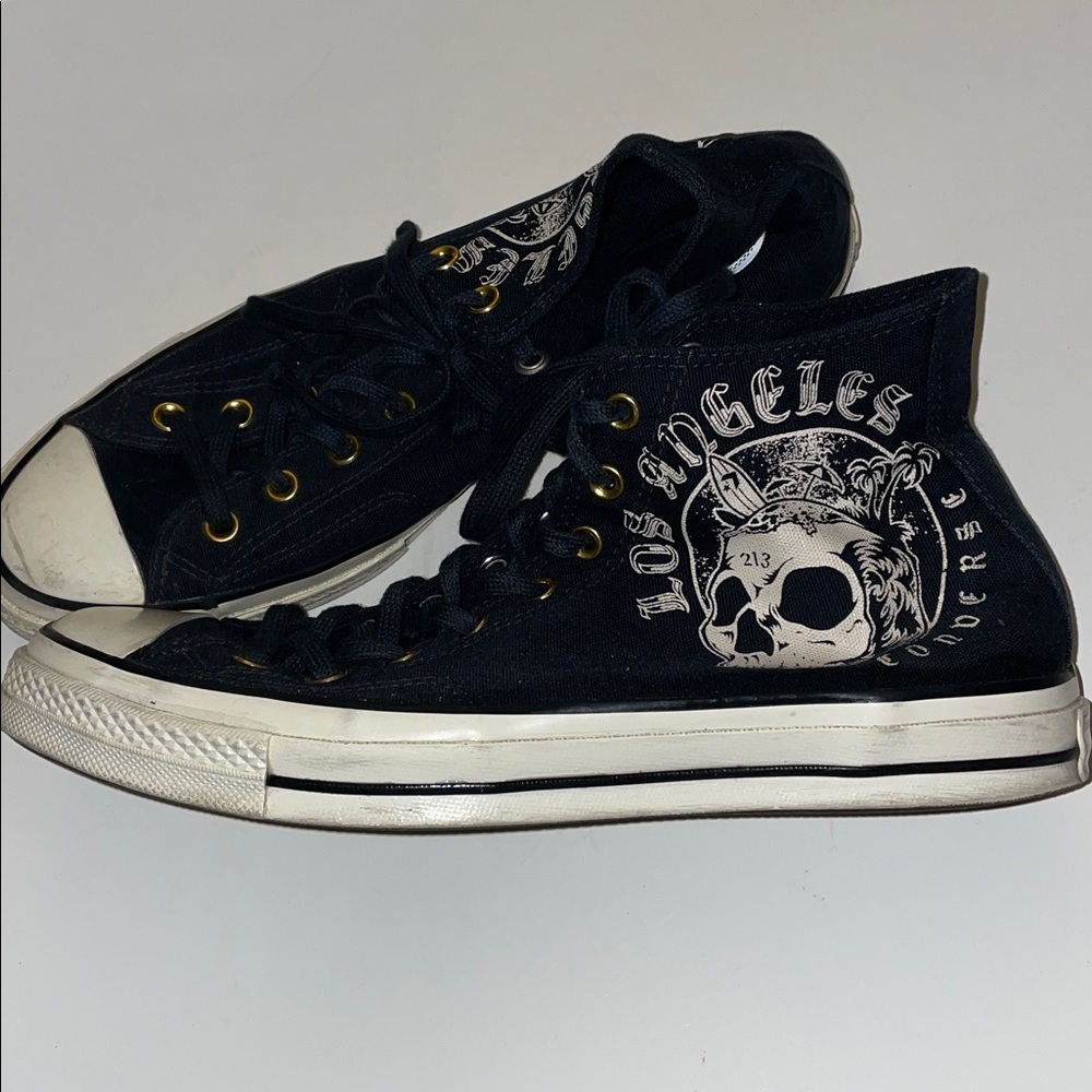 Converse mens  Black Skull High-Tops size 11.5 good condition